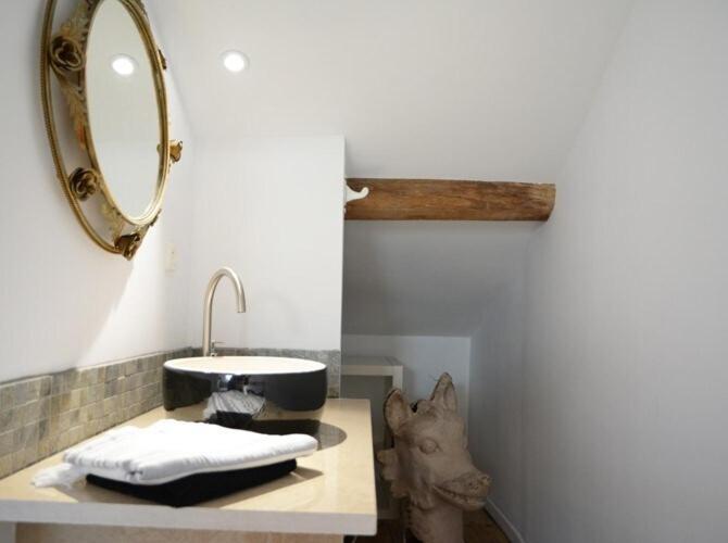 48 Urban Suites Dun-le-Palestel Camera foto
